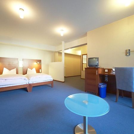 Landhotel Zum Schwanen Mit Restaurant Mona Liza Osthofen Εξωτερικό φωτογραφία