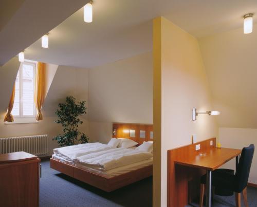 Landhotel Zum Schwanen Mit Restaurant Mona Liza Osthofen Δωμάτιο φωτογραφία