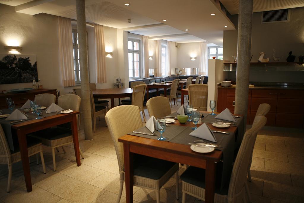 Landhotel Zum Schwanen Mit Restaurant Mona Liza Osthofen Εξωτερικό φωτογραφία